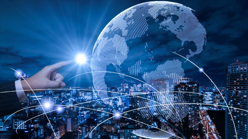 Antônio Fernando Ribeiro Pereira apresenta o Log Lab como exemplo de tecnologia aplicada à melhoria dos serviços públicos.