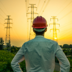 Matheus Vinicius Voigt explica como o planejamento e a segurança em projetos elétricos industriais garantem eficiência e redução de riscos.